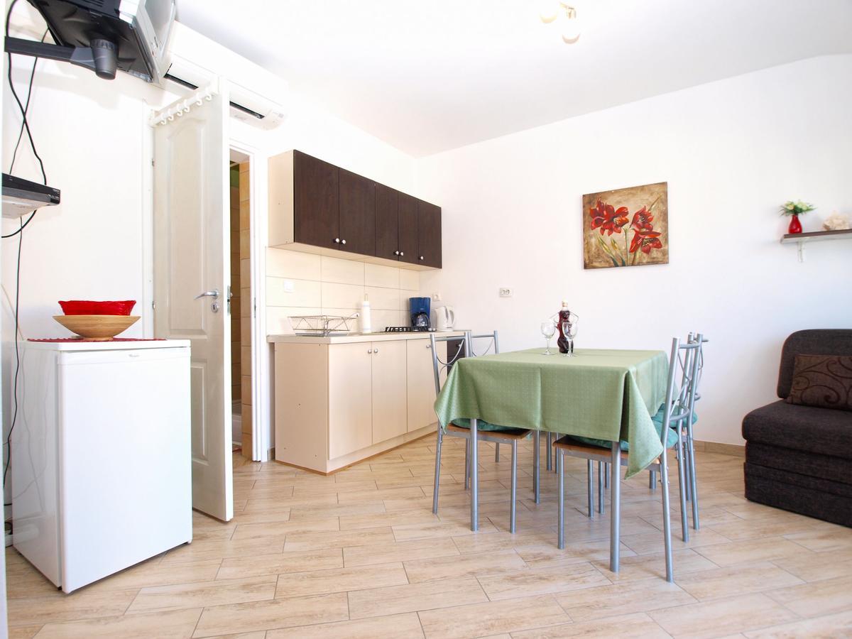 Apartments Nadia 1493 Medulin Extérieur photo